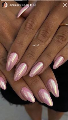 Kutek Disney, Pink Chrome Nails, Milky Nails, Chrome Nails Designs, Pink Chrome, Summery Nails, Pearl Nails, Metallic Nails, Nails 2023