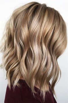 Hair Caramel, Wedge Haircut, Bob Black, Womens Haircuts Medium, Medium Haircuts, Haute Hair, Short Hair Lengths, Light Blonde Hair, Medium Length Hair With Layers