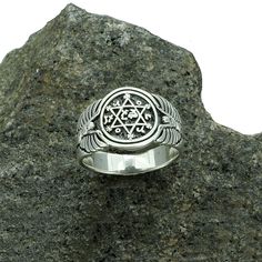 "Beldiamo 7 g 925 Sterling Silver King Solomon Ring Seal of Solomon Handmade Jewelry * 100% polished solid sterling silver * .925 trademark stamp * Solid sterling silver weight: approx. 7 Grams * Measurement of ring face: Diameter 10 mm / 0.39 in * Crafted and polished by hand Fact King Solomon Ring The Seal of Solomon: This amulet is one of the oldest and most powerful known. It is formed by two interlaced triangles, so that a Six Pointed Star, also known as \"Star of David\" appears. UN This s Sterling Silver Rings With Polished Finish In Spiritual Style, Spiritual Sterling Silver Rings With Polished Finish, Spiritual Sterling Silver Signet Ring Stamped 925, Sterling Silver Spiritual Rings With Polished Finish, Silver Engraved Star Of David Ring, Star Of David Ring, Silver Star Of David Ring In Spiritual Style, Symbolic Sterling Silver Star Of David Ring, Sterling Silver Star Of David Ring Gift