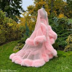 Fancy Robes, Pijamas Women, Ruffled Feathers, Pink Prom, Pretty Prom Dresses, Fairytale Dress, Pink Prom Dresses, Glam Dresses, Dressing Gown