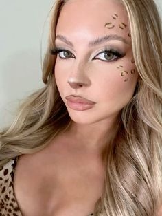 Cheetah Face Makeup Halloween, Jaguar Costume Women, Black Jaguar Costume, Cat Makeup Costume, Leopard Costume Women Makeup, Leopard Couple Costume, Halloween Costumes Animals Women, Halloween 2024 Makeup, Leapord Costume Halloween