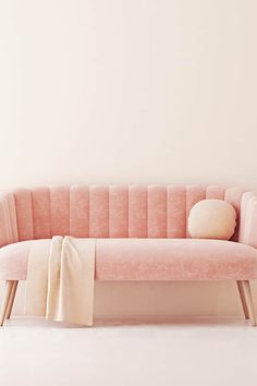 Beige walls are a blank slate, offering endless possibilities for your living space. In this article, we explore seven excellent sofa color choices that will enhance this neutral hue, ensuring your living room is both stylish and cohesive.