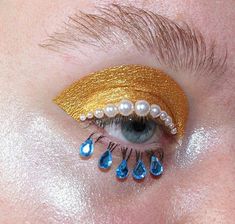 Make Up Yeux, Cinderella Makeup, Painted Masks, Funky Makeup, Drag Make-up, Creative Eye, Eye Makeup Art, Editorial Makeup