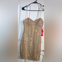 New, Never Worn. Juniors Sizing. Gold Sequin Dress For Homecoming, Gold Sparkling Mini Dress For Cocktail, Gold Glitter Cocktail Dress, Long Sleeve Peasant Dress, Cord Dress, Floral Lace Shorts, White Linen Dresses, Small Black Dress, Mauve Dress