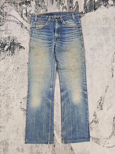 TAG - LEVIS 517 MATERIAL ~ BAUMWOLLE HERGESTELLT IN ~ USA GRÖSSE ~ 32 TAILLE ~32 LÄNGE (AUßNAHT) ~ 41 Schrittlänge ~ 30,5 HIP~37 Oberschenkel ~23 AUFWAND VORNE ~ 11,5 RÜCKENAUFHANG ~ 14 BEINÖFFNUNG ~16.5 ZUSTAND ~ GODE BENUTZT ABER EINIGE FLECKEN, RUSTY ALLE MAßE SIND IN ZOLL. FÜR ALLE KUNDEN LESEN BITTE SORGFÄLTIG ÜBER DIE ARTIKELDETAILS, BEVOR SIE EINEN ARTIKEL KAUFEN ALLE ARTIKEL IST BENUTZT UND ERWARTE ES NICHT IN PERFEKTEM ZUSTAND. VERSAND WIR VERWENDEN DHL EXPRESS, ES DAUERT 3-5 TAGE NUR, Stone Wash Jeans, Levis 517, Jeans Levis, Washed Jeans, Wash Jeans, Dhl Express, Levis Jeans, Flare Jeans, Boot Cut