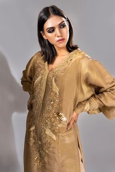 Golden brown kaftan with sequin, zari floral pattern hand embroidery. Comes with matching trouser. - Aza Fashions Set Women, Gold Floral, Golden Brown, Aza Fashion, Hand Embroidered, Hand Embroidery, Floral Pattern, Sequin, Trousers