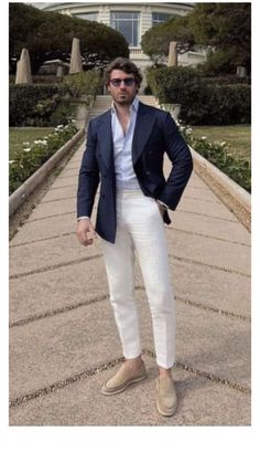 Discover timeless and sophisticated Office Old Money Fashion For Men. Get inspired by 20+ influencer-approved looks to elevate your style in 2024. Old Money Men Suit, Suits Men Old Money, Old Money Suits Men, Old Money Outfit Men, Blue Coat Pant, Clothing Fails, Blazer Outfits Men