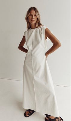 Fashion Top Outfits, Linen Fashion, Block Dress, Comfy Dresses, Fashion Line, Jil Sander