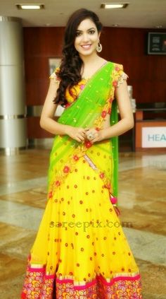 Yellow Half Saree, Contrast Colour Combination, Lehenga Half Saree, Dupatta Ideas, Ritu Varma, Lehenga Embroidery, Free Wallpaper Desktop, Fancy Lehenga, Lehenga Saree Design