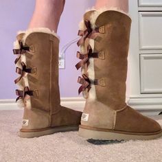 Ugg Tall Bailey Bow 2 Boots Featuring Three Beautiful Brown Bows On The Back! These Have Only Been Worn Once And Look Brand New!! Feel Free To Comment With Any Questions Or Make An Offer! Price Is Quite Firm Considering The Condition Tall Uggs Outfit, Tall Ugg Boots, Tall Ugg, Ugg Bailey Bow, Tall Uggs, Ugg Boots Tall, Bailey Bow Uggs, Ugg Bailey, Shoes Ugg