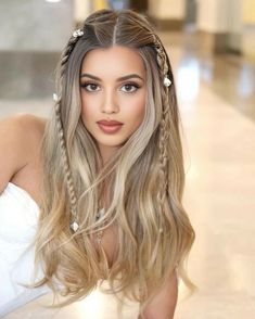 Music Festival Hair, Hairstyles 2024, Chique Outfits, Hair Ponytail Styles, Long Curly Hair, Curly Hairstyles, Hairstyles For School