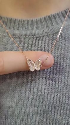 Dainty Rose Gold Butterfly Necklace 🦋 ✨️ Teen Necklace, Teen Necklaces, Gold Butterfly Necklace, Unique Gold Jewelry Designs, Rose Gold Butterfly, Neck Pieces Jewelry, Dainty Rose, Butterfly Necklace Gold, Diamond Pendants Designs