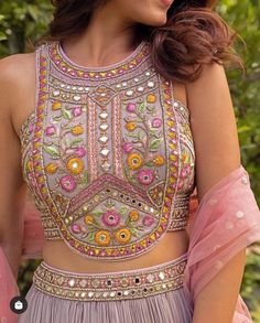 Grey Lehenga, Blouse Lehenga, Mirror Work Lehenga, Haldi Outfits, Pink Dupatta, Trendy Outfits Indian, Mirror Embroidery, Lehenga Designs Simple, Fashionable Saree Blouse Designs