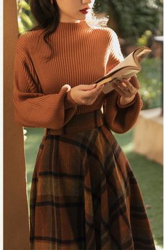 Dark Academia Plaid Wool Dress Cottage Witch Cottagecore Fashion Dark Academia Outfits, Academia Outfits, Cottagecore Fashion, Skirt Maxi, Foto Poses, Reading A Book, Modest Fashion Outfits, Plaid Skirt