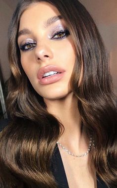 Going Out Makeup, Camila Morrone, Make Up Looks, Blue Eyeshadow, Gorgeous Makeup, Glam Makeup, Everyday Makeup, Makeup For Brown Eyes, Party Makeup