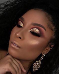 Gold And Brown Eye Makeup, Semi Cut Crease, Maquillage Yeux Cut Crease, Video Makeup, Glam Makeup Look, Braut Make-up, Makeup Eye Looks, Make Up Looks