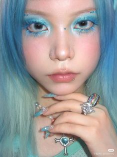 #makeup #makeupinspo #eyemakeup #unique #blue Mermaid Core Makeup, Cool Makeup, Cool Makeup Looks, Mermaid Makeup, Creative Eye Makeup