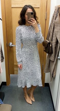 Modern Modest Dresses, Modest Dress Outfits Winter, Modest Long Sleeve Dresses, Modest Professional Outfits, Modest Dressy Outfits, Office Dresses For Women Classy, Modest Church Outfits Winter, Modest Elegant Outfits, Modest Dresses Casual Classy