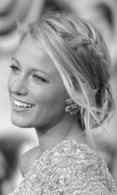 My Style for sure! I cannot stand stiff "do's" that don't move! So aging. This look is how and "up do" should be done! Wedding Updo, Carrie Underwood, Hair Envy, Blake Lively, Celebrity Hairstyles, Jennifer Aniston