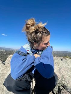 Estes Park Colorado Camping Fits Winter, Granola Girl Haircut, Outdoor Hairstyles Hiking, Mountain Hairstyles, Hiking Hairstyles Short Hair, Backpacking Hairstyles, Outdoorsy Hairstyles, Hairstyles For Camping, Outdoors Hairstyles