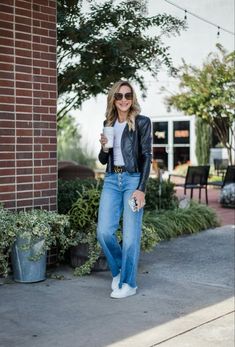 Wide Leg Jeans Jacket Outfit, Jacket And Jeans Outfit For Women, Wide Leg Jeans Leather Jacket, Moto Jacket Wide Leg Pants, Wide Leg Jeans Outfit Winter 2023, Wide Leg Jeans Outfit Casual Sneakers, Belted Leather Jacket Outfit, Saturday Casual Outfit Winter, Summer Leather Jacket Outfit