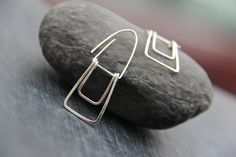 Sterling silver or copper geometric rectangle dangle earrings "Trapeze", swing earrings, minimalist Wire Wrapped Earrings, Earrings Minimalist, Threader Earrings, Wire Earrings, Polish Jewelry, Diy Earrings, Hair Jewelry, Wire Jewelry, Jewelry Inspiration