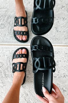 Color: Black Style: Slip-On Sandal Double Strap Design Chain Link Motif Molded Footbed 1.25" Sole No Half Sizes - If Between, Size Up Runs True To Size Launched: 7/13/24 Chain Beach Sandals With Open Toe, Chain Open Toe Sandals For The Beach, Open Toe Chain Sandals For Beach, Chain Detail Open Toe Sandals For The Beach, Trendy Beach Sandals With Chain Detail, Black Synthetic Sandals With Chain Strap, Casual Black Sandals With Chain Strap, Black Open Toe Sandals With Chain, Black Chain Open Toe Sandals