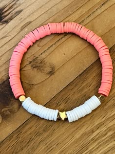 Bracelet Inspo Clay Beads, Preppy Bracelet Ideas, Clay Bead Inspo, Bracelets Preppy, Bracelets Bff, Selling Bracelets, Clay Beads Bracelet, Clay Bead Bracelet Ideas