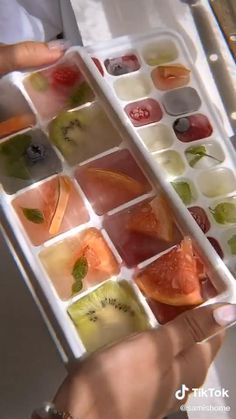 Fancy Ice Cubes, Flavored Ice Cube, Fancy Ice, Plantbased Recipes, Quirky Cooking, Refreshing Drinks Recipes, Snack Mix Recipes, Healthy Drinks Smoothies, Fruit Ice