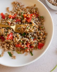 Delicious and Hearty Farro Salad Recipe. Add roasted red peppers and mushrooms to make it a complete protein meal. Make this for a BBQ, babyshower, party, or for your next lunch. So delicious you can't go wrong with this recipe!