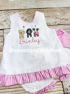 The CUTEST monogrammed swing back Bloomer set, shown in pink trim with a dog trio and name design for cake smash or puppy birthday party!   If you have an idea or theme to match, send me a message!   We can do lots of things on this outfit for birthdays or summer! Other colors in the bloomer set available in my shop are rainbow and pink (shown in alternate photos).    Sizing available: 6m, 12m, 18m, 2t, 3t.   Please read all policies before purchasing. Dog 1st Birthday, Dog Themed Birthday, Custom Lollipops, Girl Swinging, Monogram Cake, 1st Birthday Outfit