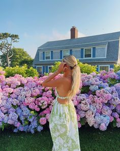 the prettiest flowers i’ve ever seen Hydrangea Photo, Prettiest Flowers, Summer Instagram, Summer Bikinis, Future Life, Photo Inspo, Pretty Flowers, Hydrangea, The Hamptons