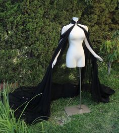 Elven Cape, Bride Bolero, Accessories Bride, Elf Dress, Bolero Pattern, Womens Dress Coats, Bolero Wedding, Black Cape, Women Bride