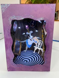 Alice In Wonderland Book Nook, Alice In Wonderland Diorama, Disney Diorama, Bookshelf Art, Alice In Wonderland Book, Бисер Twin, Hippie Painting, Shadow Box Art, Grunge Art