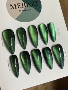 Press on Nail Set Forest Green Cat Eye Effect Custome Hand - Etsy UK Green And Black Nail Art, Cool Press On Nails, Green Nails Cat Eye, Green Cat Eye Nails Short, Cateye Green Nails, Green Cat Eye, Nail Green, Cat Eye Nails Green, Black Green Cat Eye Nails