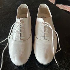 White Leather Steven Alan Oxford Shoes. Made In Japan. Size 37. Measures 9 3/4 Inches Long. Super Soft Leather. In Great Condition-One Tiny Scuff At Top Of Left Shoe But No Rips Tears Or Stains. Soles Look Brand New. White Leather Closed Toe Dance Shoes, White Round Toe Dance Shoes For Formal Occasions, Almond Toe Synthetic Dance Shoes, Elegant Synthetic Dance Shoes For Formal Occasions, Elegant Synthetic Dance Shoes For Formal Events, Elegant Synthetic Formal Dance Shoes, Formal Leather Lace-up Dance Shoes, Formal Synthetic Dance Shoes With Round Toe, Formal Synthetic Dance Shoes With Almond Toe