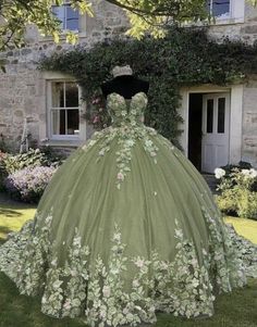 15 Birthday Dresses, Tiana Wedding, Quinceanera Dresses Green, Xv Dresses, Tiana Dress, Green Quince