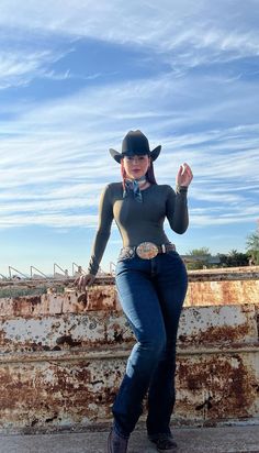 Polo Outfits For Women, Cowgirl Fits, Rodeo Style, Outfits For Mexico, Fiesta Outfit, Latina Fashion Outfits, Country Girls Outfits