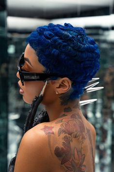 Short Blue Hair, Short Hair Inspiration, Trendy Short Hairstyles, Bold Women, Buzz Cuts