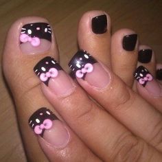 Cute Simple Nails Y2k, French Tip Nails Black, Nail Art Design 2023, 2000s Nails, Scene Ideas, City Nails, Punk Nails, Short Coffin