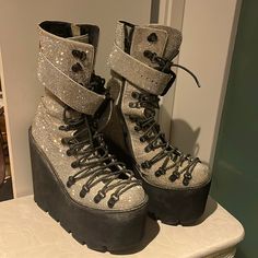 Most Comfortable Moon Boots To Dance On All Day Long With Glam. Dolls Kill Shoes, Moon Boots, Fashion Inspiration Design, Dolls Kill, Fashion Inspiration, Bootie Boots, Ankle Boots, Style Inspiration, Moon