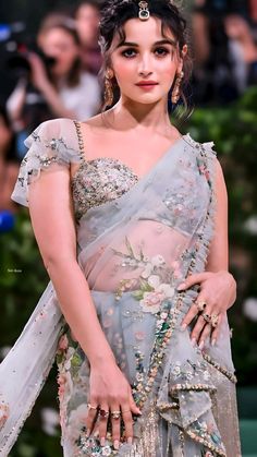 #AliaBhatt #MetGala #MetGala2024 Aliya Batt, Traditional Wardrobe, Short Graduation Dresses, Straight Suit, Indian Bride Outfits, Latest Model Blouse Designs, Mini Prom Dresses