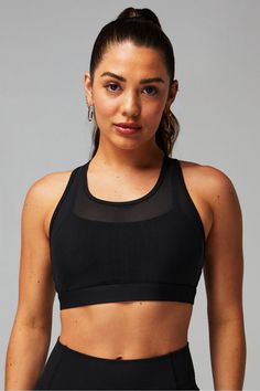 Stylish Gym Outfits, Gym Outfit Ideas, Stylish Bra, Gym Essentials, Sweatsuit Set, Outfit Check, Comfortable Bras, Gym Style