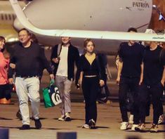 sydney sweeney Glen Powell, At Airport, Sydney Sweeney, At The Airport, Sydney, Australia