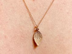 Rose gold vermeil leaf charm on 18" 14k gold filled curb chain Rose Gold Leaf, Gold Leaf Necklace, Feuille D'or, Leaf Charms, Leaf Necklace, Curb Chain, Gold Gold, Gold Leaf, Gold Vermeil