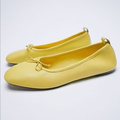 Genuine Zara New With Tag Material: Leather Upper Color: Yellow Happy Clappy Color! Classic Ballet Flats Easy To Match For Most Outfits. I See It With A Pretty Sun Dress Chic Yellow Flats For Spring, Casual Zara Flats, Silver Ballerina Flats, Yellow Ballet Flats, Flat Slingback Shoes, Zara Loafers, Ballet Flats Outfit, Black Patent Leather Loafers, Lace Up Ballet Flats