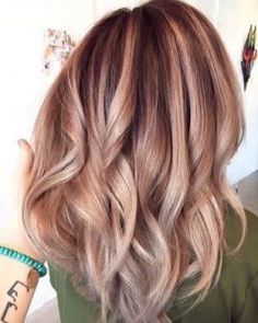 Balayage Hair Rose, Blond Rose, Rose Gold Balayage, Gold Hair Colors, Hair Color Rose Gold, Gold Blonde, Caramel Highlights