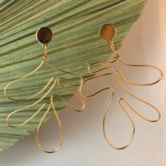 Botanica Earring - AIRI Jewelry & Gallery - Flat Earring, Wire Earrings Handmade, Jacket Designs, Jewelry Minimal, Wire Jewelery, Wire Earring, Earring Jackets, Traditional Earrings, Ear Earrings