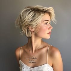 Pixie Haircut With Cowlick, Womens Short Hair With Bangs, Side Swept Pixie Haircut, Short Hairstyle Women Edgy, Short Bob Side Bangs, Short Hairstyle Women Side Part, Pixie Side Part, Short Hair Women Round Face, Pixie With Side Swept Bangs