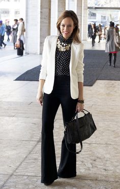 Trend Spring 2013: ¡Di sí al black & white! Cream Blazer Outfits For Women, Blazer Outfits For Women Work, White Blazer Work, Cream Blazer Outfit, Off White Blazer